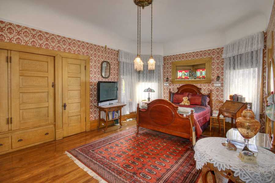 Sacramento Victorian mansion bedroom Sacramento Victorian mansion bedroom