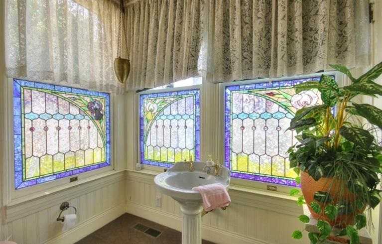 Sacramento Victorian mansion bathroom Sacramento Victorian mansion bathroom
