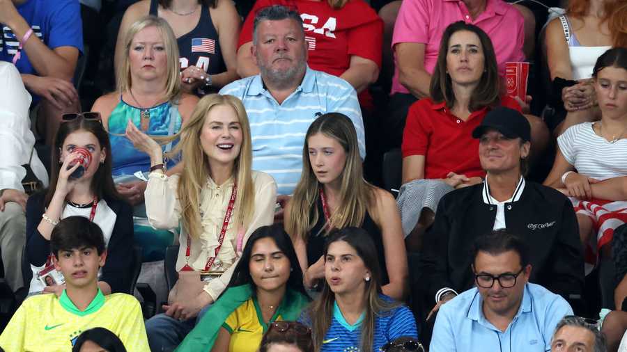 Artistic Gymnastics - Olympic Games Paris 2024: Day 4 PARIS, FRANCE - JULY 30: Nicole Kidman, Keith Urban and children are seen during the Artistic Gymnastics Women's Team Final on day four of the Olympic Games Paris 2024 at Bercy Arena on July 30, 2024 in Paris, France. (Photo by Pascal Le Segretain/Getty Images)