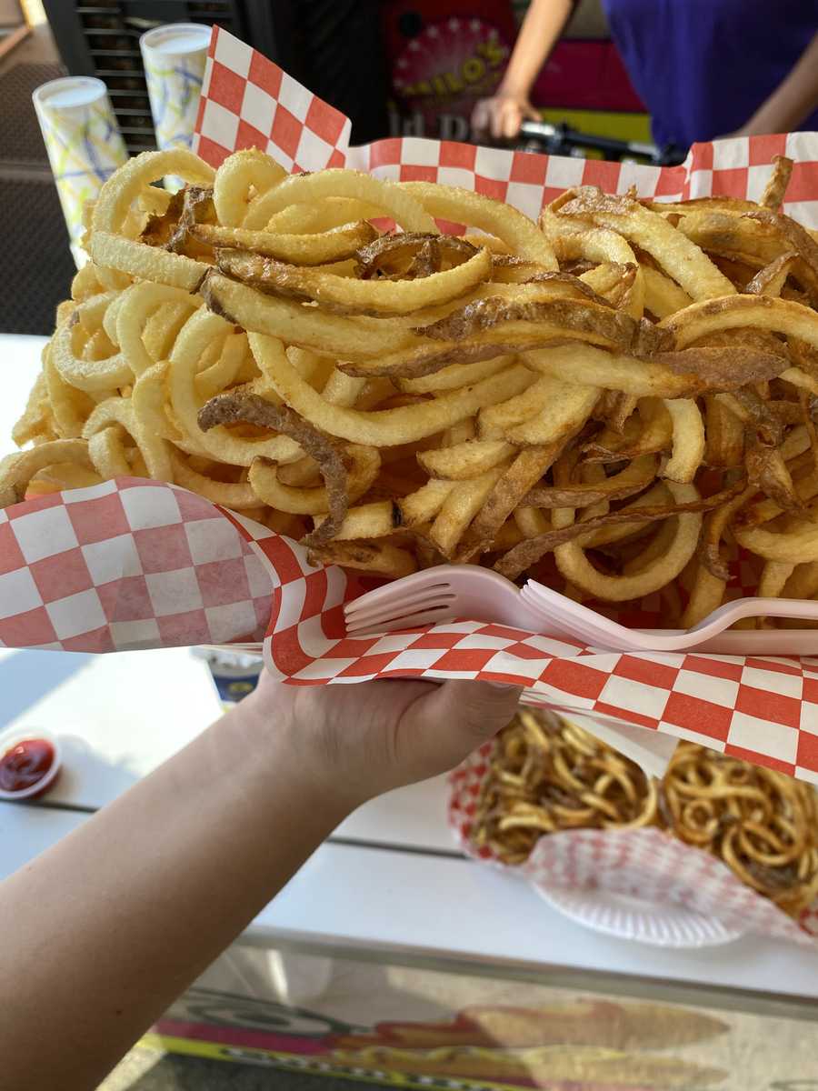 Giant basket of fries Giant basket of fries