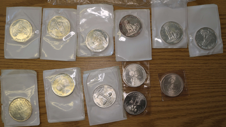 coins jewelry thief coins