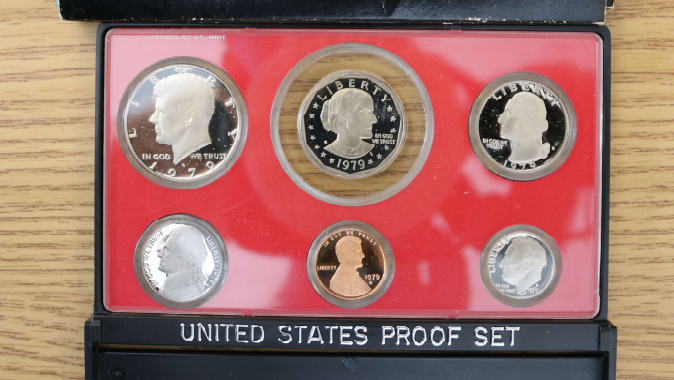 coins jewelry thief coins